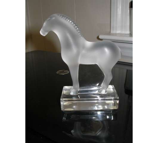 Baccarat Frosted Crystal Horse